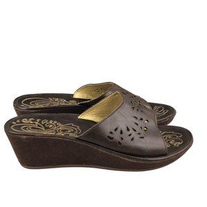 OluKai Women's Size 10 Noho Lio Brown Leather Open Toe Slip On Wedge Sandals